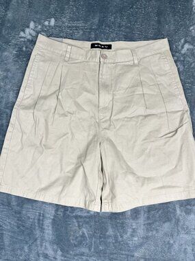 Nobu Mens Beige Pleated Front Shorts Size 36 NWT